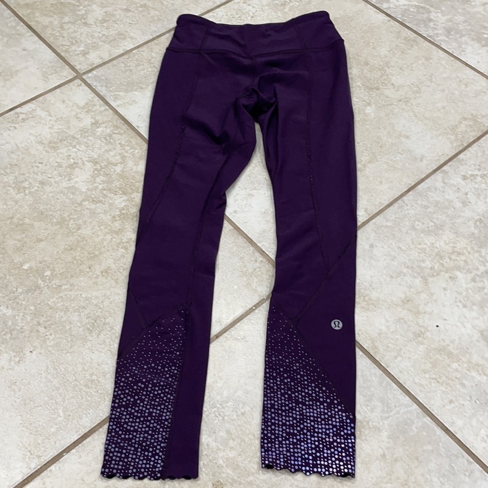Lululemon Tight Stuff Scallop Reflective Leggings - Picture 4 of 9